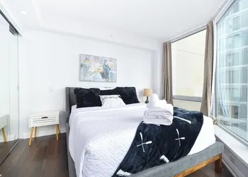 Prestige Yorkville Suites hotel thumbnail 3