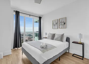 Prestige Suites - CN Tower hotel thumbnail 4