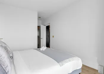 Prestige Suites - CN Tower hotel thumbnail 6