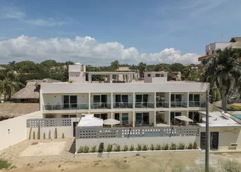 Petras hotel thumbnail 6