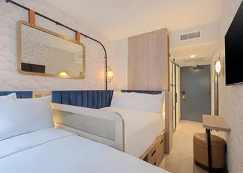 voco Times Square - Broadway by IHG hotel thumbnail 6
