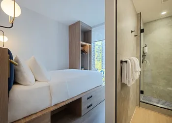 voco Times Square - Broadway by IHG hotel thumbnail 7