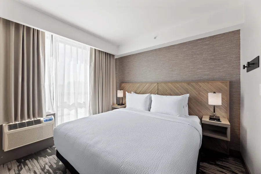 Sandman Signature Dallas Las Colinas Hotel & Suites hotel detail image 6