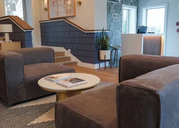 Oceaneer hotel thumbnail 4
