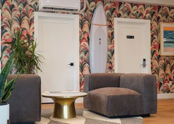 Oceaneer hotel thumbnail 6