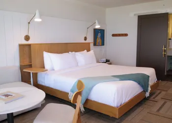 Oceaneer hotel thumbnail 8