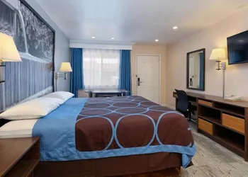 Red River Inn hotel thumbnail 3