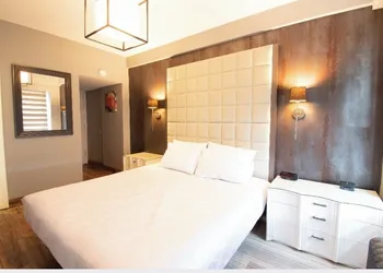 The Androy Hotel - Superior Duluth hotel thumbnail 6