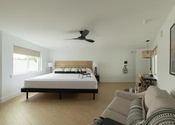 The Waypoint hotel thumbnail 4