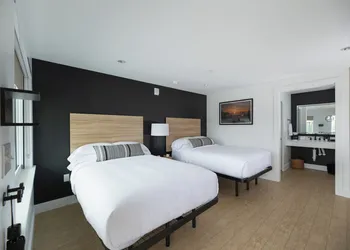 The Waypoint hotel thumbnail 6