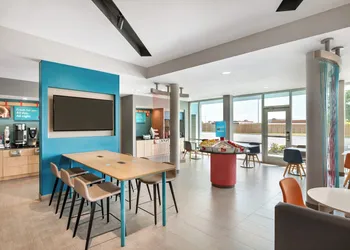 avid hotel Fort Stockton by IHG hotel thumbnail 3