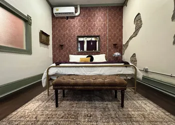 Velvet Woody hotel thumbnail 5