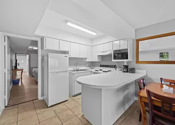 Capital O Sunset Waves Hotel Myrtle Beach Oceanfront hotel thumbnail 7