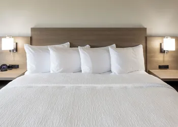 GrandStay Hotel & Suites Kaukauna hotel thumbnail 4