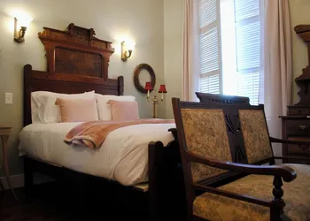 The Lodge at Old City Hall hotel thumbnail 5