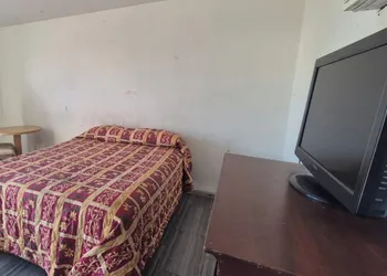 Base Motel By OYO South Tampa hotel thumbnail 6