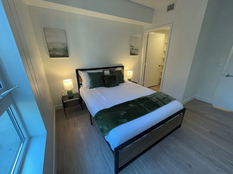 Stylish Westwood Apartment hotel detail image 6