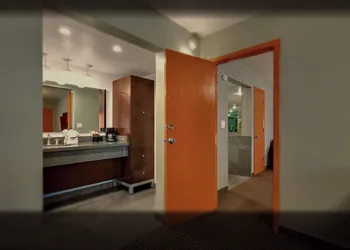 Bposhtels Scottsdale hotel thumbnail 3