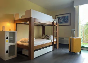 Bposhtels Scottsdale hotel thumbnail 4