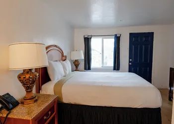 Horseshoe inn hotel thumbnail 3