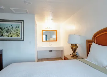 Horseshoe inn hotel thumbnail 5
