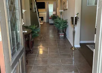 Luxury Stay - Near Houston Airport hotel thumbnail 3