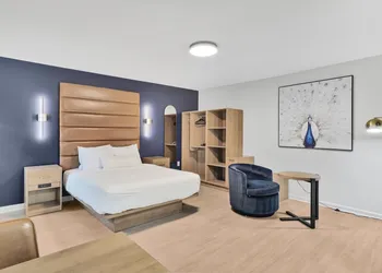 Redamo Suites hotel thumbnail 8