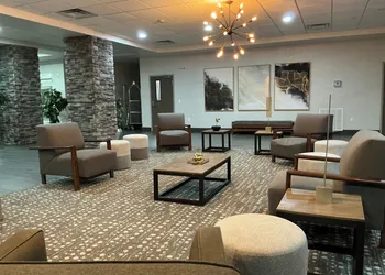 Surface Boutique Hotel Will Rogers AIrport, Restaurant & Bar hotel thumbnail 2