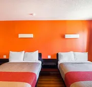 Economy Hotel Kansas City hotel detail image 7