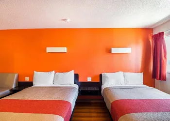 Economy Hotel Kansas City hotel thumbnail 7