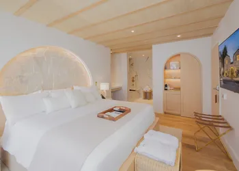 Donatella Boutique Hotel & Restaurant hotel thumbnail 6