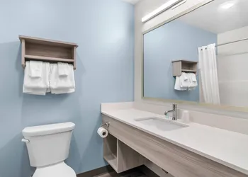 Woodspring Suites Elkhart hotel thumbnail 4