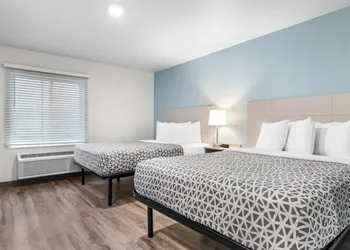 Woodspring Suites Elkhart hotel thumbnail 6