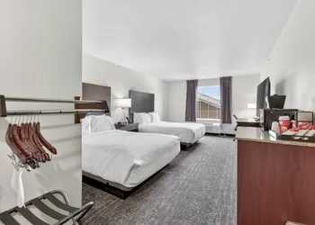 Cobblestone Hotel & Suites - Eaton hotel thumbnail 8