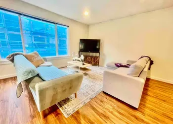 The Seattle Haven - Modern Suites hotel thumbnail 6