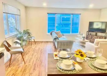 The Seattle Haven - Modern Suites hotel thumbnail 7