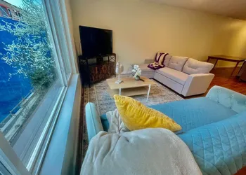 The Seattle Haven - Modern Suites hotel thumbnail 8