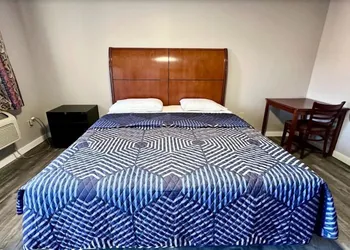 Three Judges Motel hotel thumbnail 4
