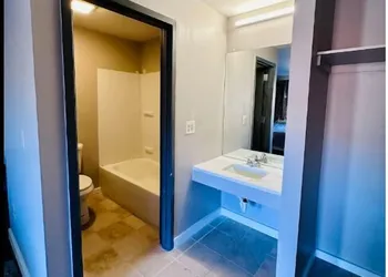 Three Judges Motel hotel thumbnail 7