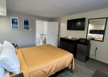 Belleville Motor Lodge hotel thumbnail 5