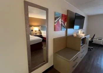 Lansing Delta West Hotel hotel thumbnail 6