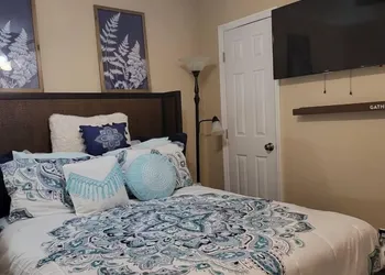 Oak Haven - Savannah Gateway hotel thumbnail 6