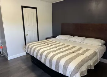 Budget Inn hotel thumbnail 4