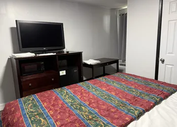 Budget Inn hotel thumbnail 5