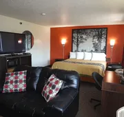 Hillside Inn & Suite hotel detail image 7