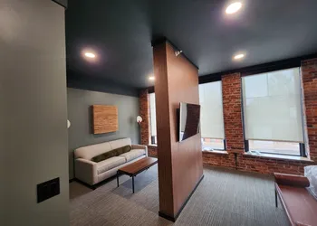 EXPLORE Marquette Historic District hotel thumbnail 4