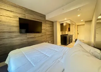 Rose Hotel Bronx hotel thumbnail 6