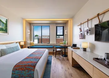 The Compton hotel thumbnail 5