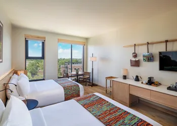 The Compton hotel thumbnail 7