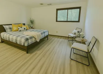 Beautiful House with Yard in Bellevue hotel thumbnail 4